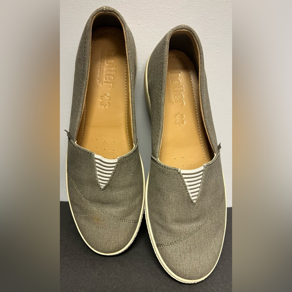 hotter- Womens‎ slip on shoes- Size:5-1/2, Small spot on right foot